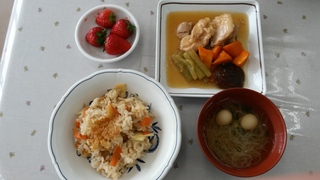 4月こんだて.jpg