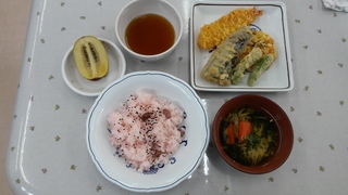天ぷら&赤飯(誕生食).jpg